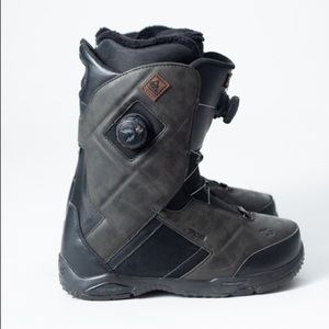 Snowboard boots Like Brand New!
